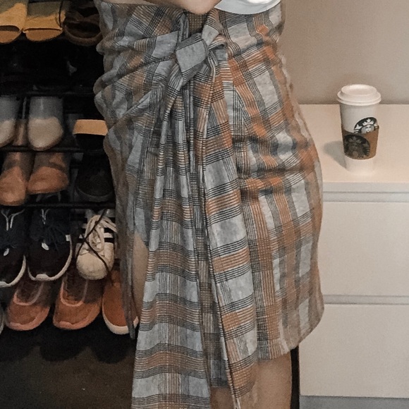 Plaid skirt - Picture 4 of 4